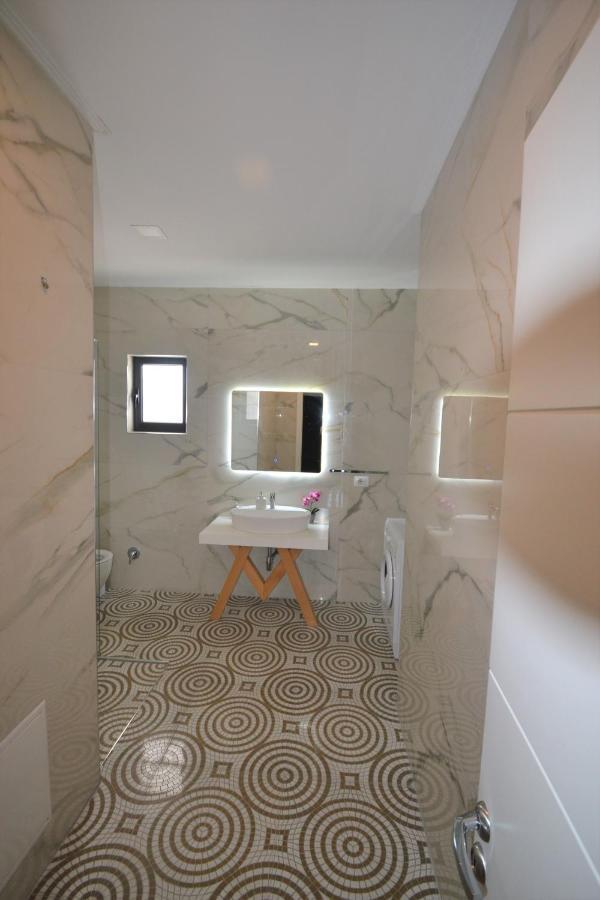 SarandëLuxury Penthouse B&E公寓 外观 照片